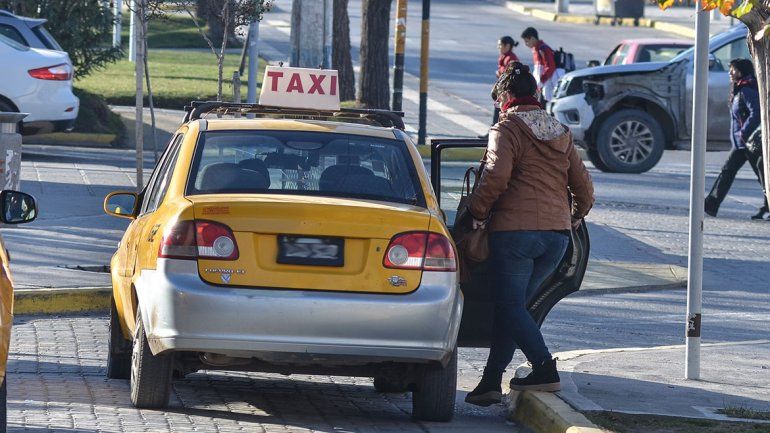 Taxis: si el Concejo no se mueve, la suba es por decreto