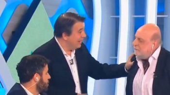 pagani le dijo hijo de p... y quiso trompear a un companero de tyc pagani le dijo hijo de p... y quiso trompear a un companero de tyc