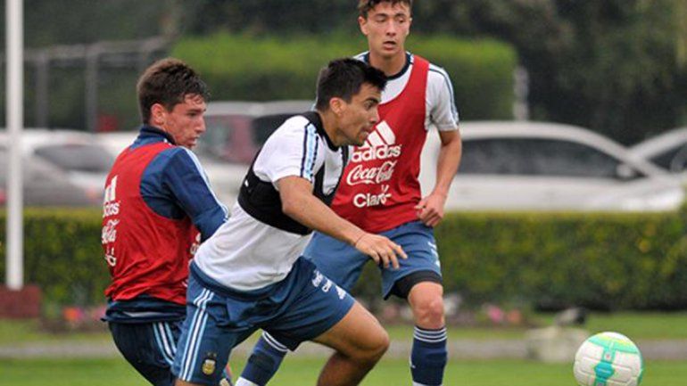 El Huevo Acuña podría ser titular ante Uruguay
