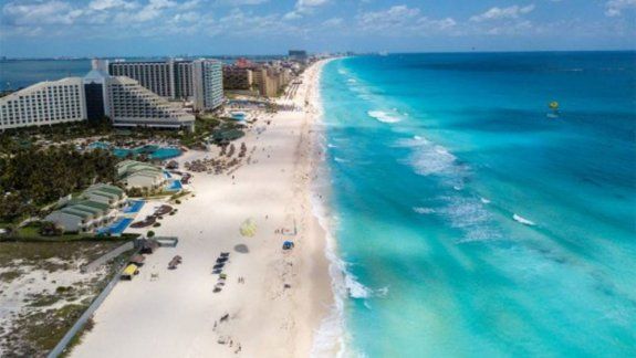 México reabre hoteles