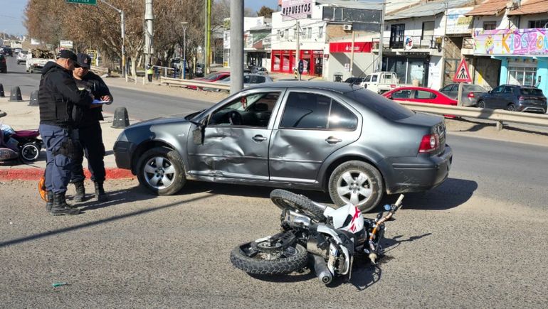 El violento accidente ocurrió en Centenario
