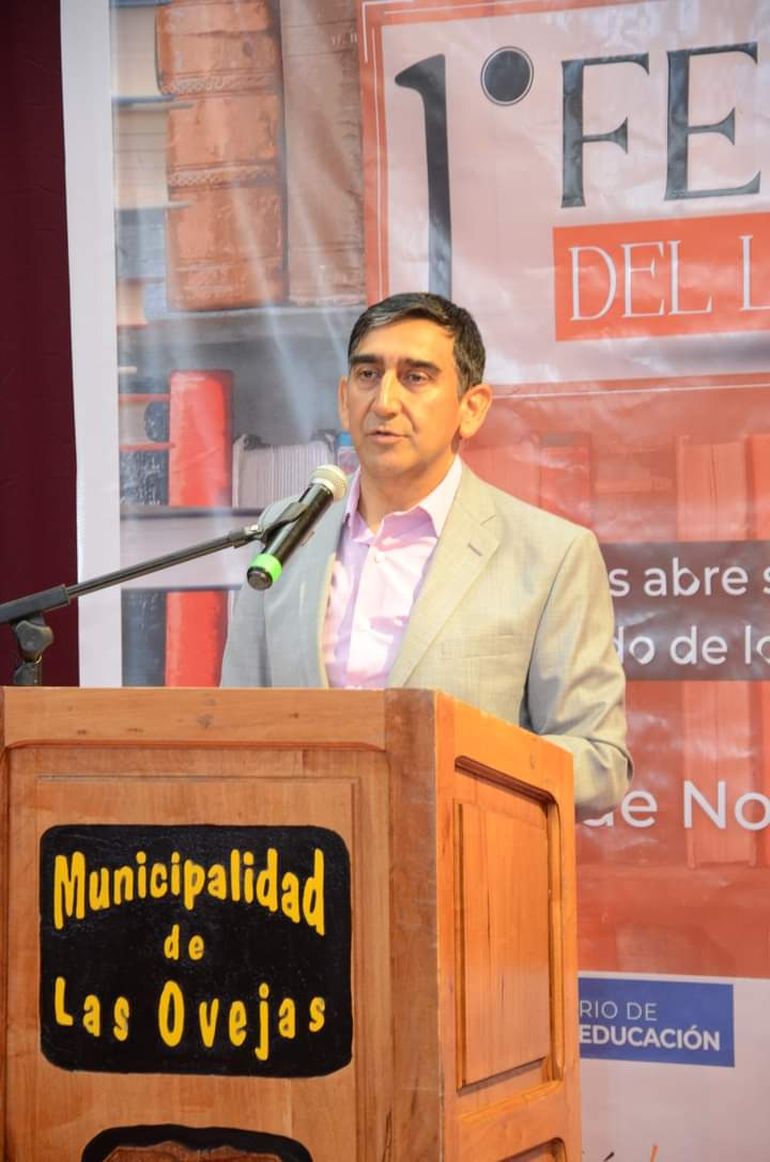 Vicente Godoy durante la inauguración de la Primera Feria del Libro de Las Ovejas realizada en noviembre del año pasado Vicente Godoy durante la inauguración de la Primera Feria del Libro de Las Ovejas realizada en noviembre del año pasado