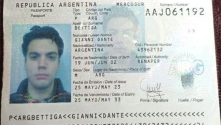 El pasaporte del joven de Tierra del Fuego que está en la guerra Rusia - Ucrania. El pasaporte del joven de Tierra del Fuego que está en la guerra Rusia - Ucrania.