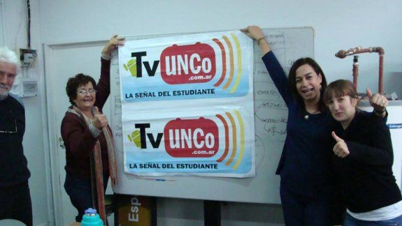 Innovación y ganas de salir adelante. A través de TV UNCo, los alumnos tendrán otra chance de aprender en caso de no poder asistir a clase o recordar información.