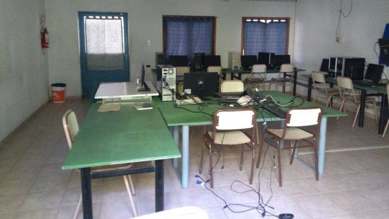 Desvalijaron la sala de computación del colegio Jean Piaget