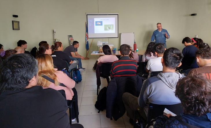 Senasa e INTA capacitan masivamente contra carpocapsa en Alto Valle y Valle Medio. Foto: Senasa Senasa e INTA capacitan masivamente contra carpocapsa en Alto Valle y Valle Medio. Foto: Senasa