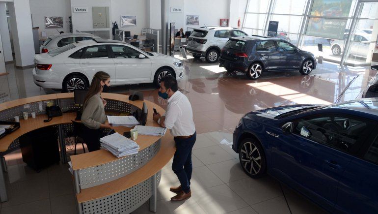 La venta de autos 0km en Neuquén mostró el primer signo positivo en abril. 