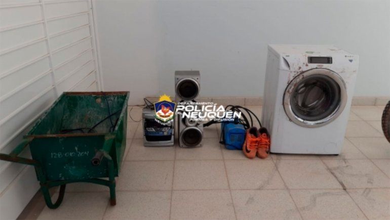 Se llevaron el botín en carretilla y delataron su escondite