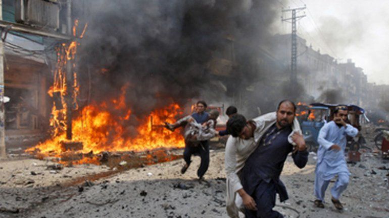 Explosión de bomba en Pakistán dejó al menos 52 muertos y 100 heridos