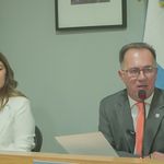 El intendente Luis Bertolini, junto la presidenta del Concejo Deliberante, Malena Resa. | LM Neuquen El intendente Luis Bertolini, junto la presidenta del Concejo Deliberante, Malena Resa.