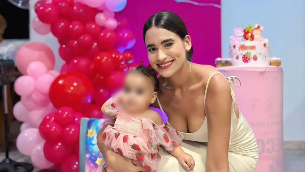 Andrea, esposa del futbolista, junto a la hija de ambos: la mujer murió en los terremotos en Venezuela y la niña sobrevivió.