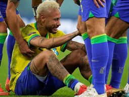 el crudo relato de neymar sobre las criticas en brasil: siento dolor, lloro el crudo relato de neymar sobre las criticas en brasil: siento dolor, lloro