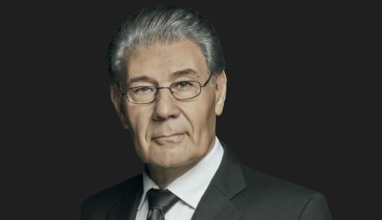 Víctor Hugo Morales no podrá relatar Argentina-Inglaterra: Rabia e impotencia