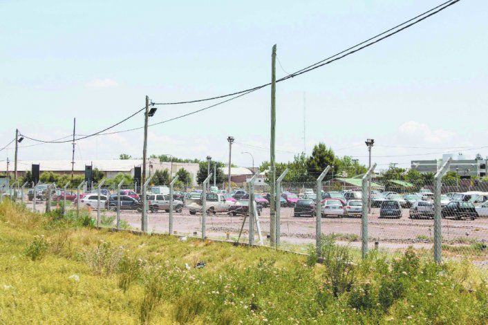Los predios en los que hay vehículos secuestrados ya no dan abasto. Los predios en los que hay vehículos secuestrados ya no dan abasto.