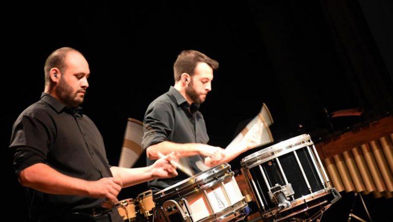 Los dúos Tupack y Bestiario, en concierto