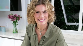 Maru Botana festejó sus 54 años rodeada de todos sus afectos. Maru Botana festejó sus 54 años rodeada de todos sus afectos.