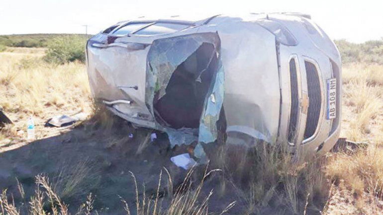 Una neuquina murió tras un vuelco