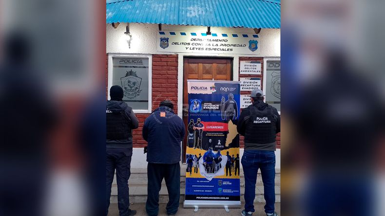 Capturaron en Neuquén a un prófugo que había sido condenado en Río Negro. | LM Neuquen Capturaron en Neuquén a un prófugo que había sido condenado en Río Negro.