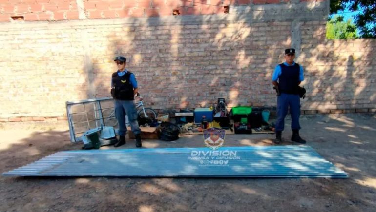 Allanamientos permitieron recuperar objetos robados de dos bodegas y establecimientos frutícolas