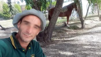 Mauro Pérez, el conductor de la camioneta, llegó en libertad al juicio realizado en Santa Cruz: no estuvo en la audiencia y su defensor dijo que se entregará voluntariamente. Mauro Pérez, el conductor de la camioneta, llegó en libertad al juicio realizado en Santa Cruz: no estuvo en la audiencia y su defensor dijo que se entregará voluntariamente.