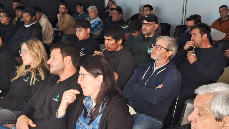 La capacitación despertó mucho interés en la zona. La capacitación despertó mucho interés en la zona.