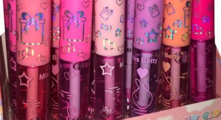 Los controles de la ANMAT identificaron productos cosméticos y farmacéuticos sin inscripción oficial