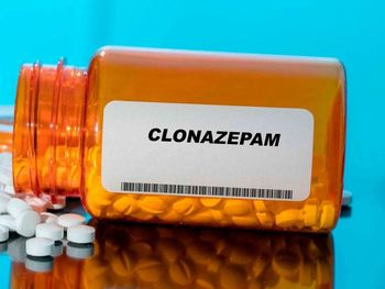 llevaron un bebe al hospital y termino dormido por varios dias: descubrieron que le dieron clonazepam