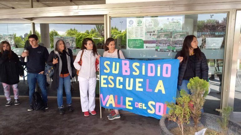 La comunidad educativa de la Escuela Waldorf reclama la ayuda del CPE