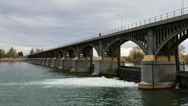 Desde el drone: arrancó la temporada de riego en el Valle