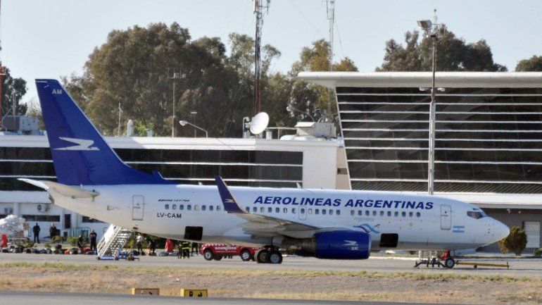 Hay demoras en los vuelos por una pelea en Aeroparque