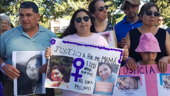 El pedido de justicia de familiares de Johaana Saénz, madre de una nena y asesinada en enero de 2024 en Chubut.&nbsp;