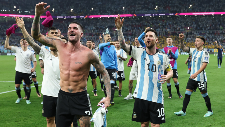Argentina sufrió, pero le ganó a Australia y está en cuartos de final del Mundial
