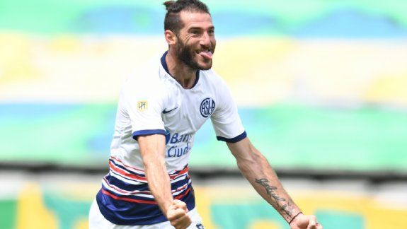 Nacho Piatti jugó en gran nivel y volvió a convertir para el Ciclón.