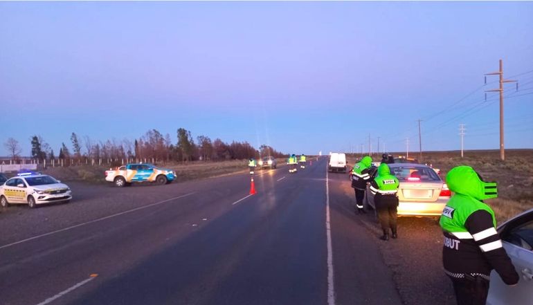 En Chubut, los controles de alcholemia se realizan tanto en cascos urbanos, como en las principales rutas. En Chubut, los controles de alcholemia se realizan tanto en cascos urbanos, como en las principales rutas.