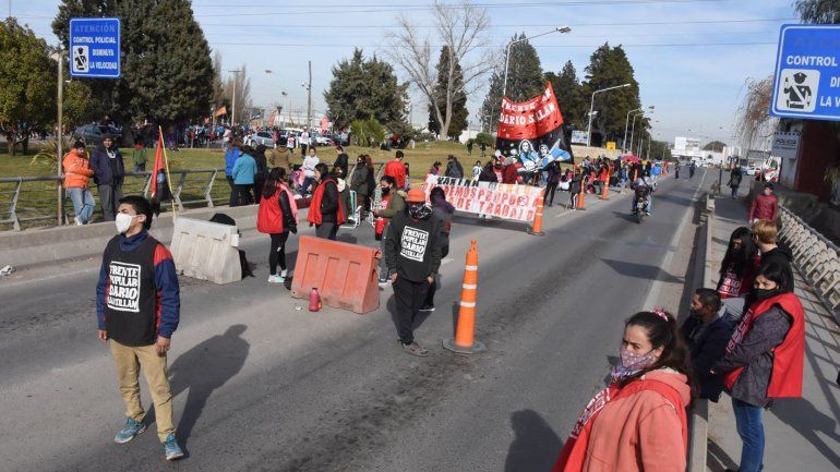 Martes de cortes y protestas.
