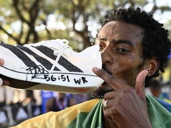 la historia del keniata que gano la media maraton de buenos aires y fue homenajeado por river la historia del keniata que gano la media maraton de buenos aires y fue homenajeado por river