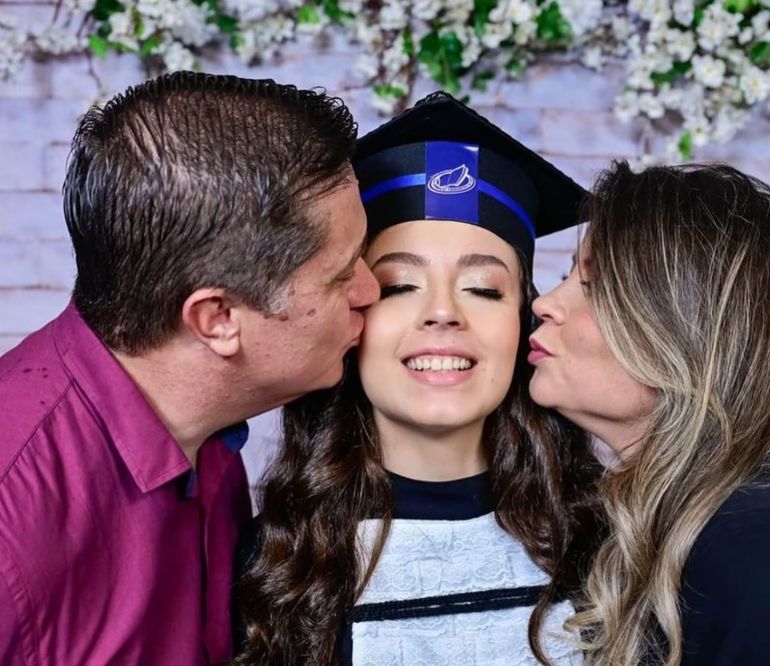 Michelle, madre de la deportista, le dedicó un conmovedor mensaje de despedida en sus redes sociales. Michelle, madre de la deportista, le dedicó un conmovedor mensaje de despedida en sus redes sociales.