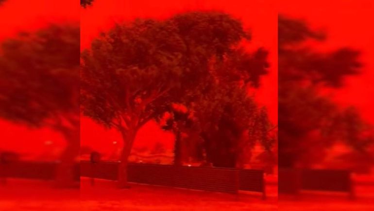 El cielo se tornó rojo en el noroeste de Australia durante el paso de la tormenta Narelle.&nbsp; &nbsp;