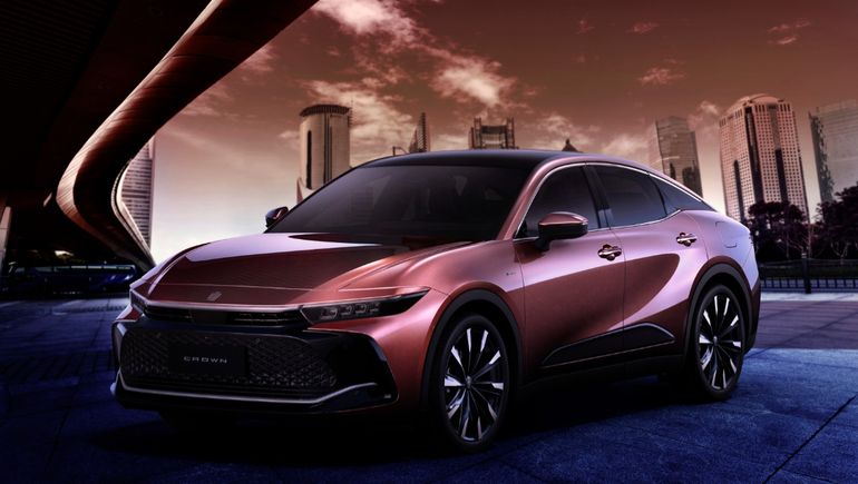 Toyota Crown. Toyota Crown.