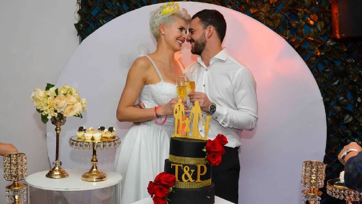 Tamara Bella y Pablo Vázquez Kunz se casaron en el Club de Pescadores de Buenos Aires.