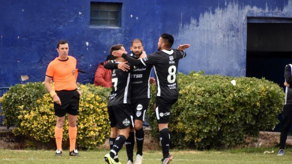 Cipo volvió a la victoria en un sábado redondo