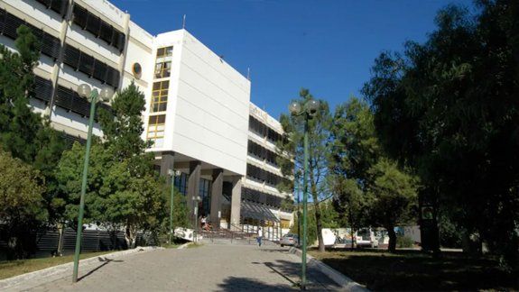 Permiten el uso de lenguaje inclusivo en tesis y exámenes