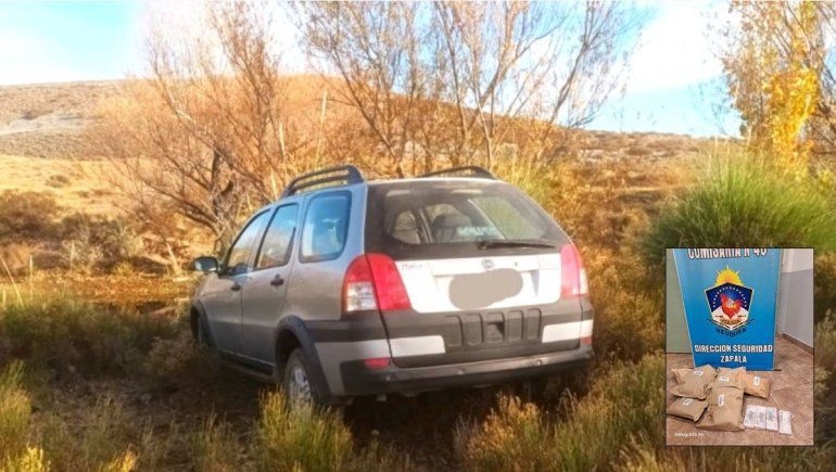 El auto robado en el que encontaron parte del botín.