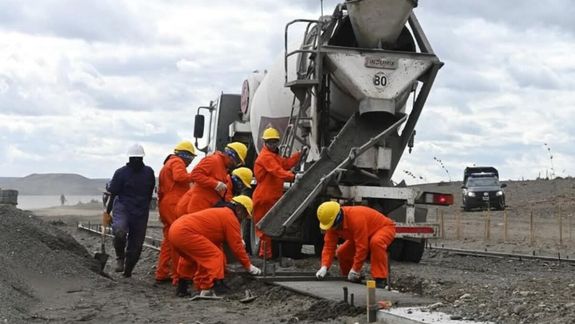 Presos trabajan en una obra en Río Gallegos, Santa Cruz.