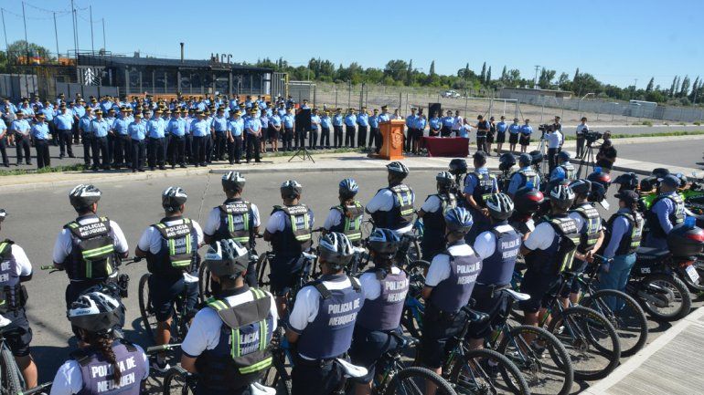 El lanzamiento del operativo verano se realizó en el paseo de la costa.