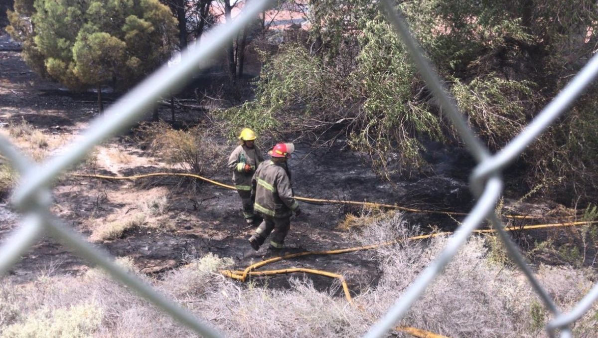 Logran contener el incendio en Alta Barda: buscan a los culpables