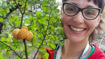 Yamila Arias, la científica que descubrió un nuevo tipo de hongo en la Patagonia. Yamila Arias, la científica que descubrió un nuevo tipo de hongo en la Patagonia.