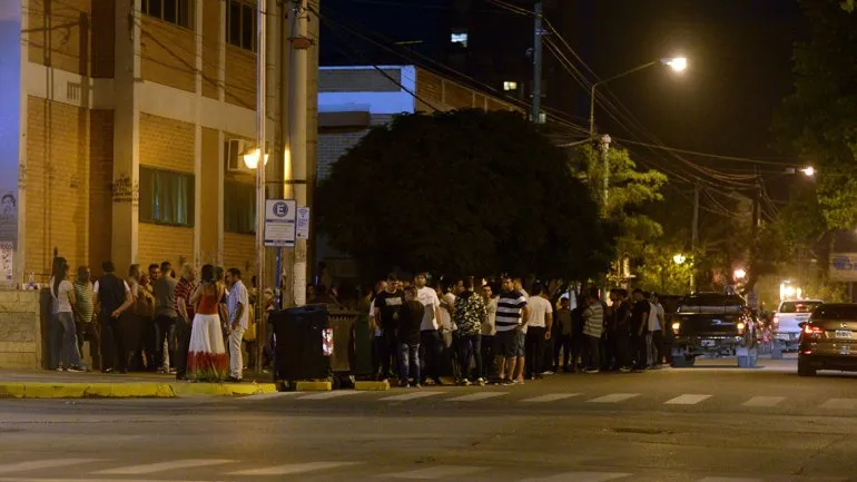 La noche de la tragedia gran parte de la comunidad gitana se convocó en el hospital Castro Rendón. La noche de la tragedia gran parte de la comunidad gitana se convocó en el hospital Castro Rendón.
