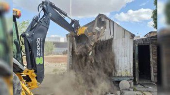 Derribaron un aguantadero cerca del Paseo de la Estación.