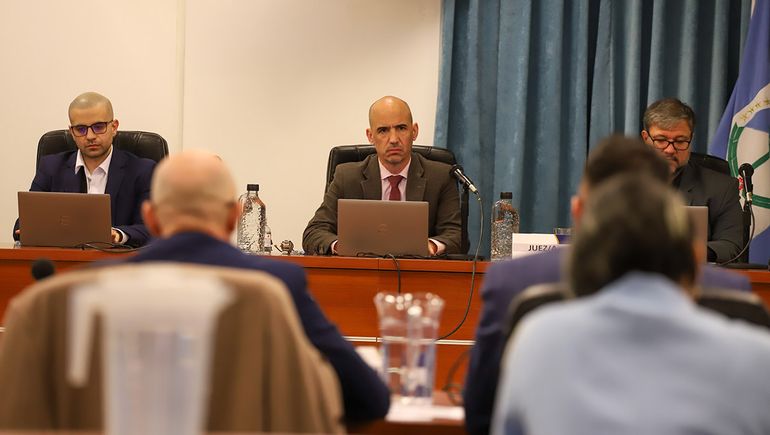 Los jueces del tribunal de los planes sociales. Juan Manuel Kees